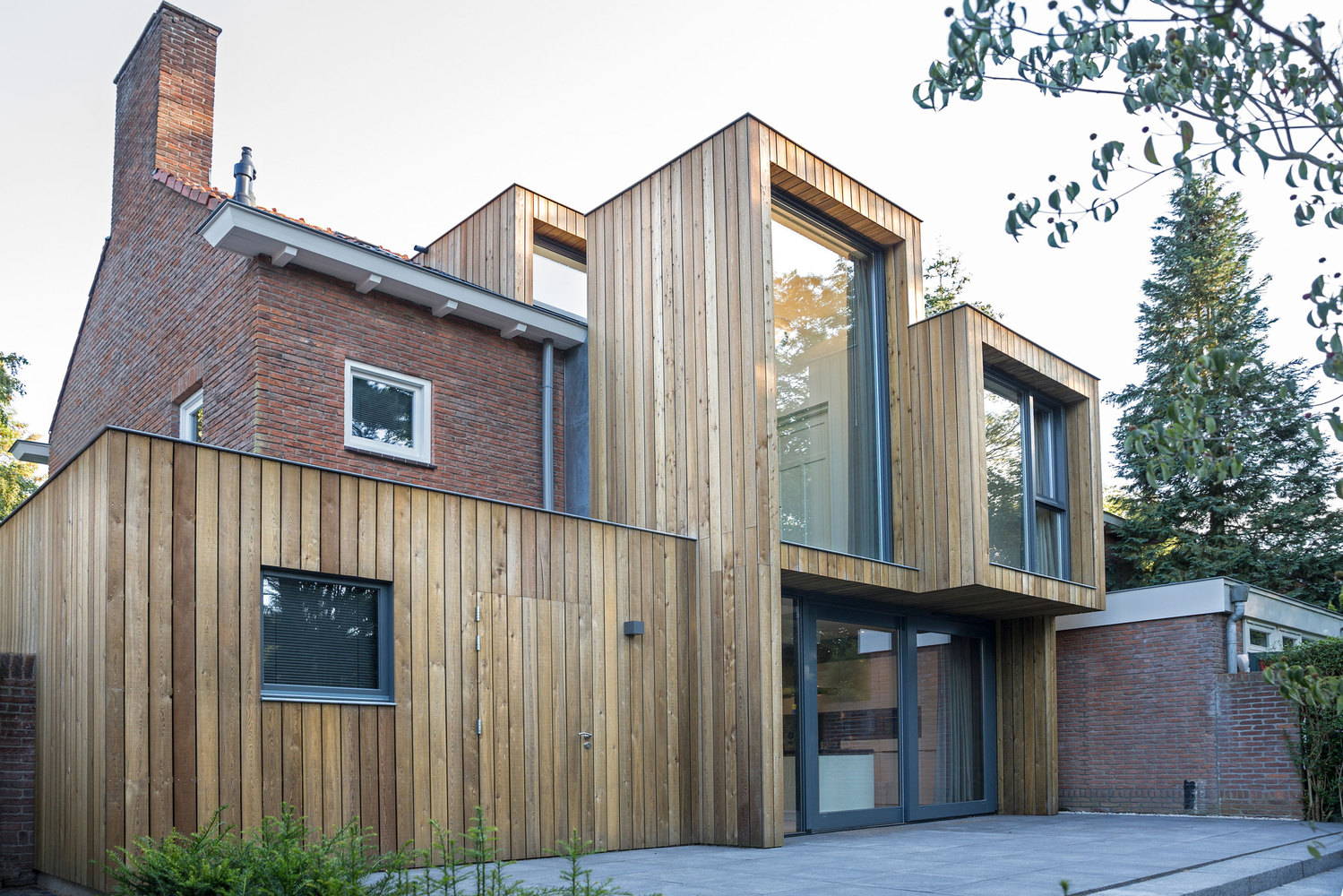 Extension of a Post-War House-Lab-S + Kraal Architecten