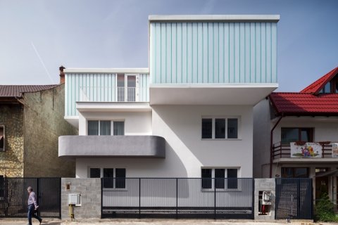 House-E-EXHIBIT Arhitectura
