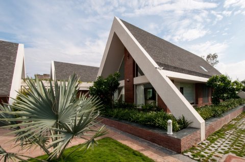 The APEX House-Design Buro Architects