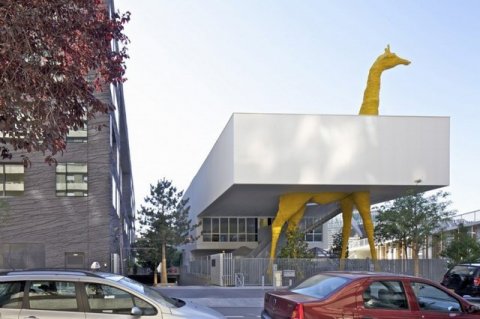 ¹ͯ Giraffe Childcare Centre by Hondelatte La