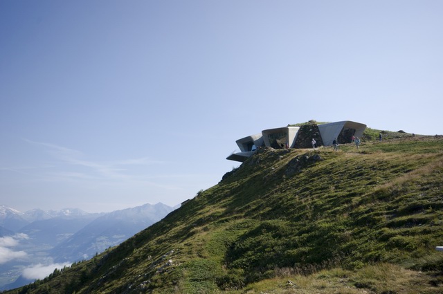 ÷˹ɶɽʹڲ Messner Mountain Museum Corones by ZAHA