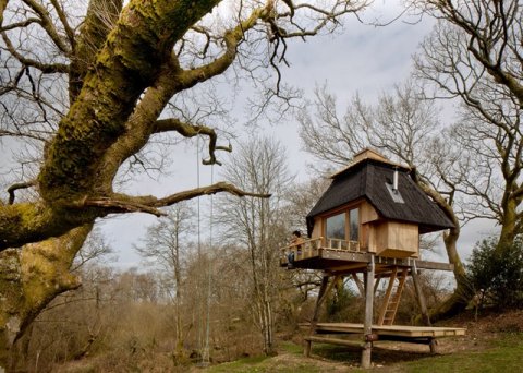 ӢؿһҵС writer’s hut on stilts in