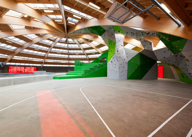 ˶ IGLOO street sports centre by  CEBRA and Glif