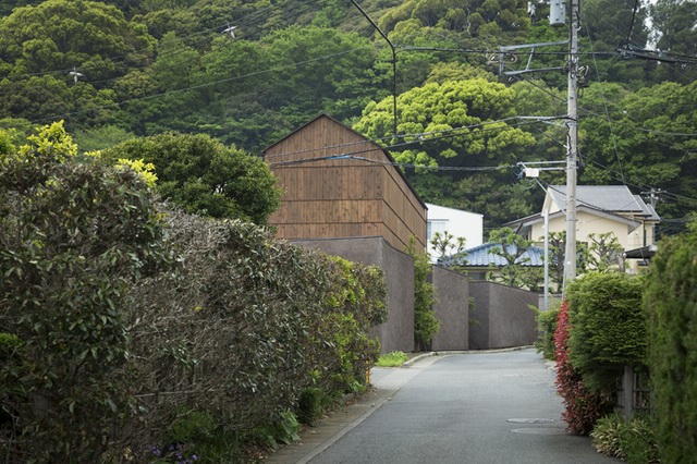 ձסլ RESIDENCE IN OISO by Dorell Ghotmeh Tane DG