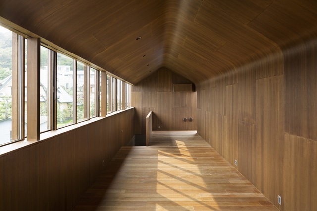 ձסլ RESIDENCE IN OISO by Dorell Ghotmeh Tane DG