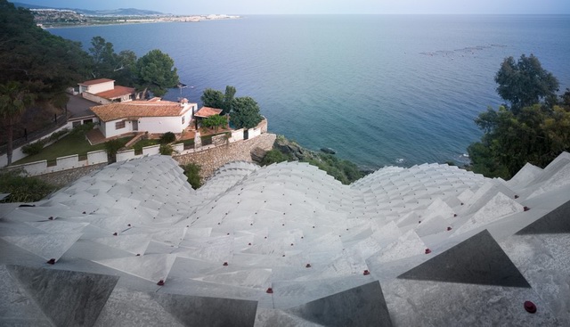 ϵĹסլ Casa del acantilado by GilBartolom Archit