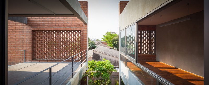 Ngamwongwanסլ Ngamwongwan House by Junsekino Architect