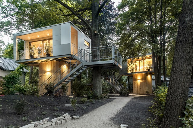 Zehlendorf Urban Treehouse by baumraum