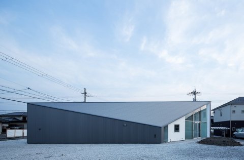 Skyhole סլ Skyhole house by Alphaville Architects