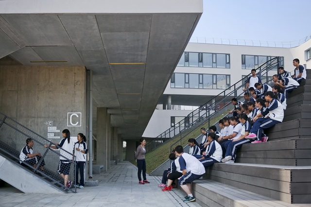 зɽУ Beijing No.4 High School Fangshan Campus