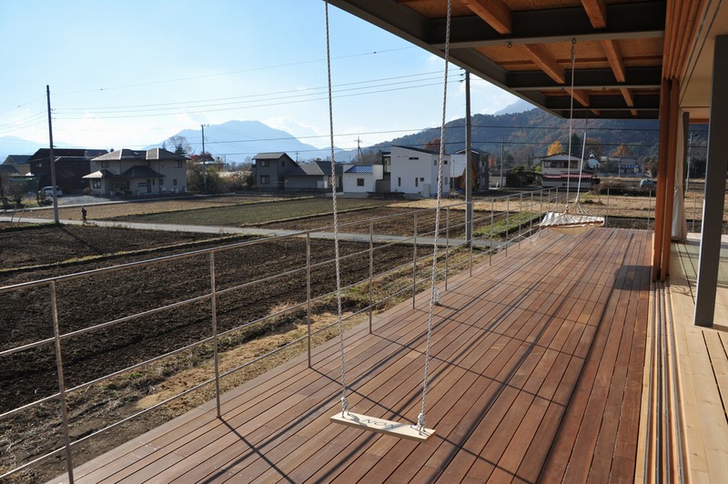 Dominoסլ Domino House in Rice Paddy by TEZUKA ARCHITEC